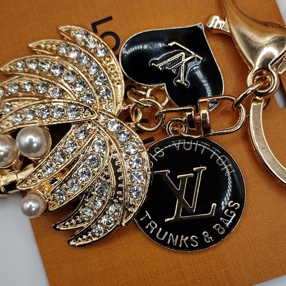 Authentic Louis Vuitton Trunks & Bags Charm And a Zipper Pull - Picture 3 of 11